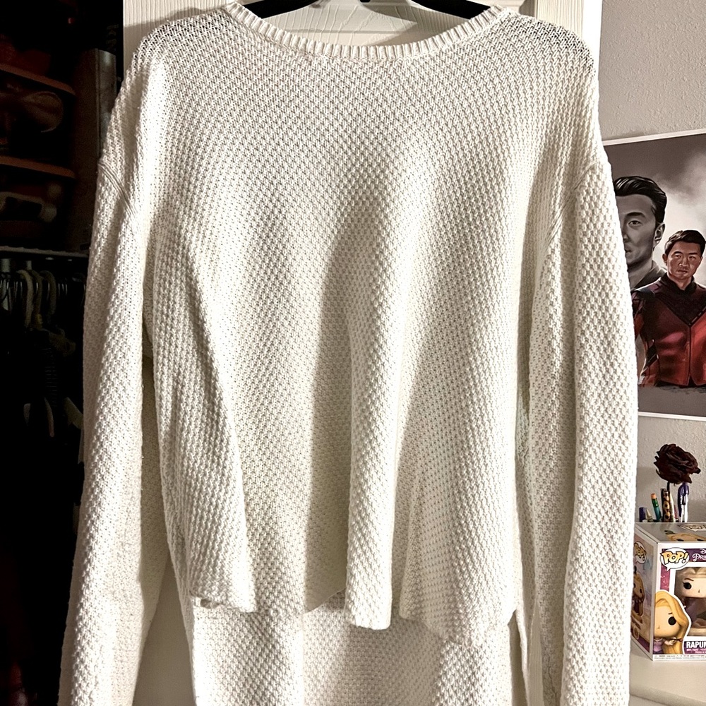 White High-Low Hem Sweater